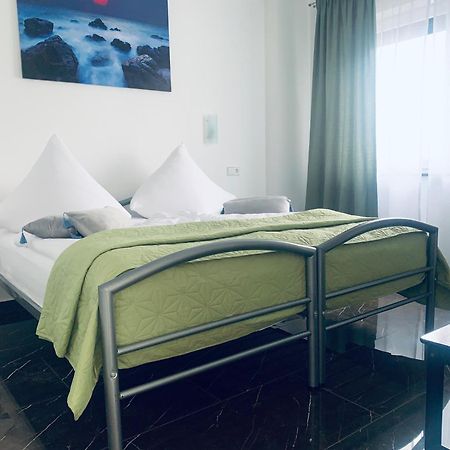 Ferienwohnung-Weinstadt Esterno foto