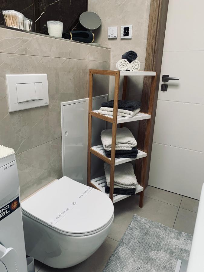 Ferienwohnung-Weinstadt Esterno foto