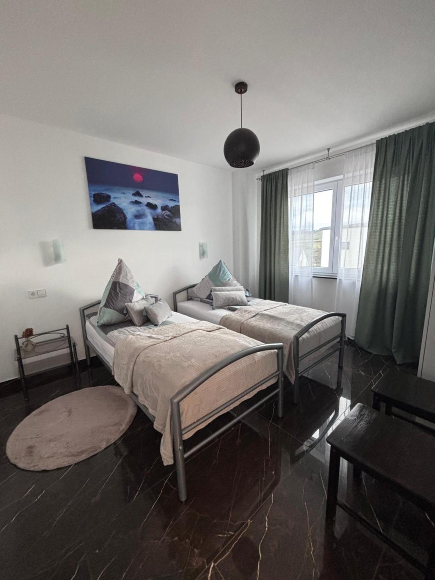 Ferienwohnung-Weinstadt Esterno foto