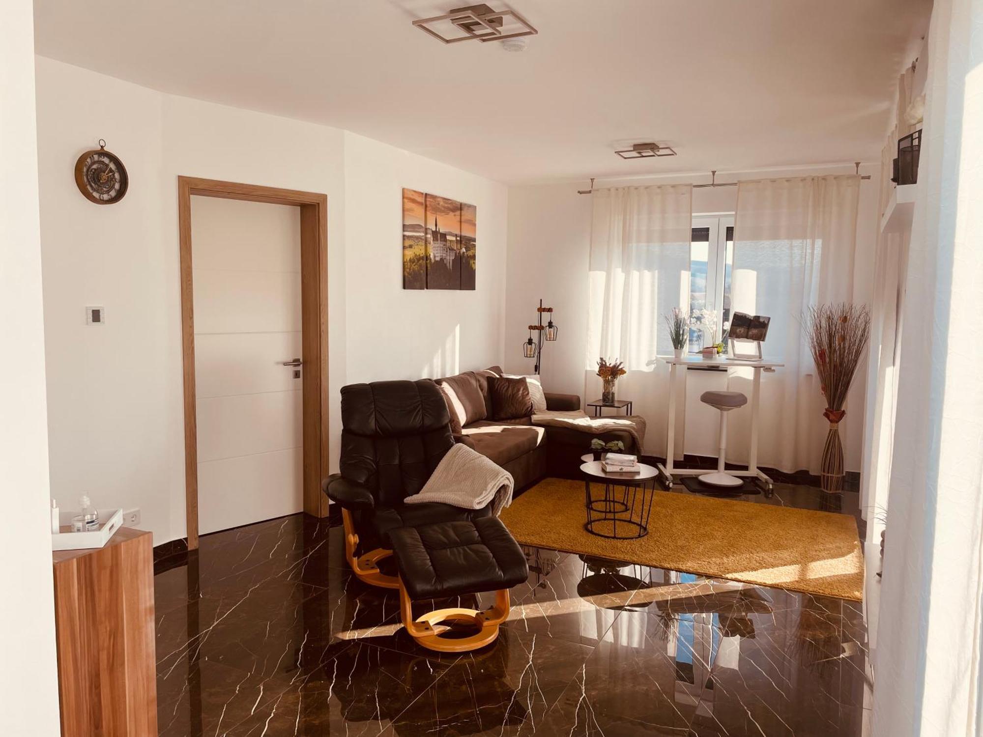 Ferienwohnung-Weinstadt Esterno foto